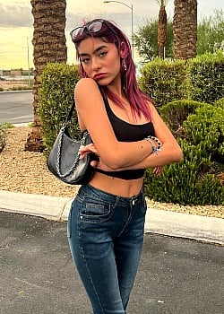 Mercedes Lomelino